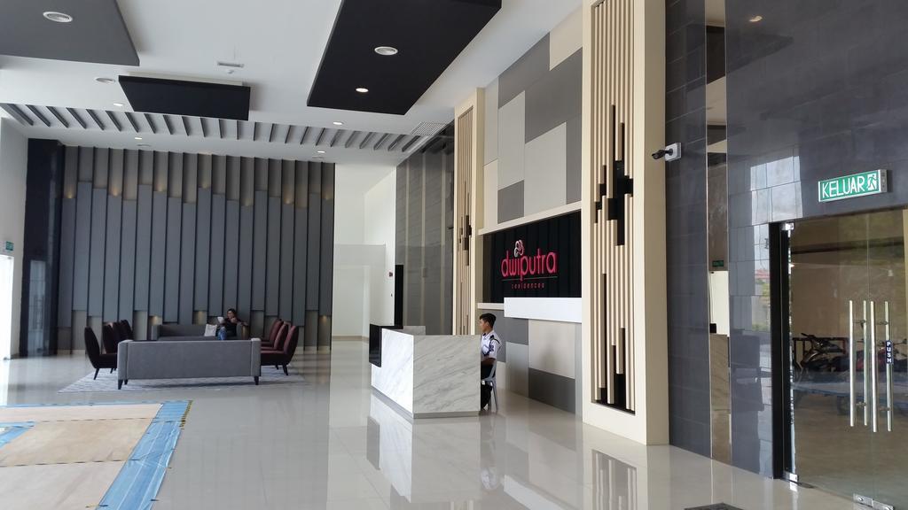 Ferienwohnung Cosy 3R2B Dwiputra Presint 15 Putrajaya Exterior foto